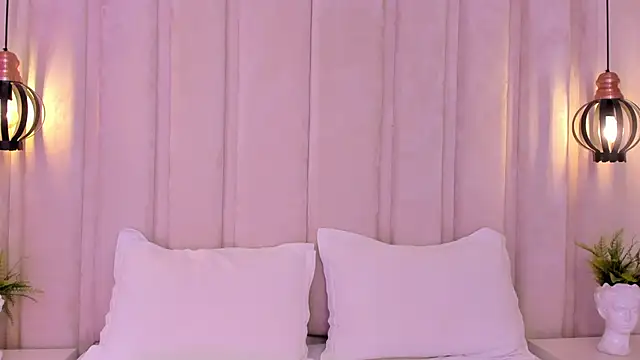 Snapshot of bonniekim_ chatting on February 2025 02:46:02 PM bonniekim online show from February 2025 02:46:02 PM