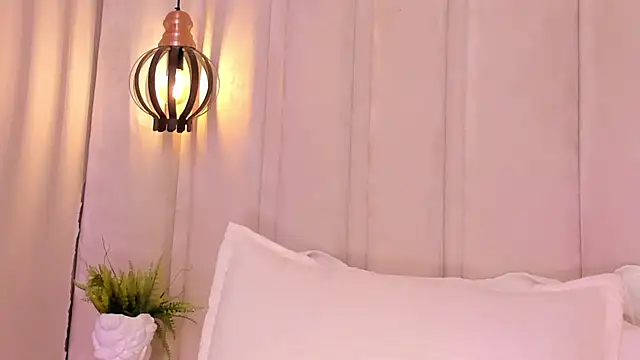 Snapshot of bonniekim_ chatting on March 2025 03:15:02 PM bonniekim online show from March 2025 03:15:02 PM