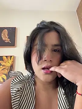 Snapshot of bonniekim_ chatting on September 2025 04:19:02 PM bonniekim online show from September 2025 04:19:02 PM