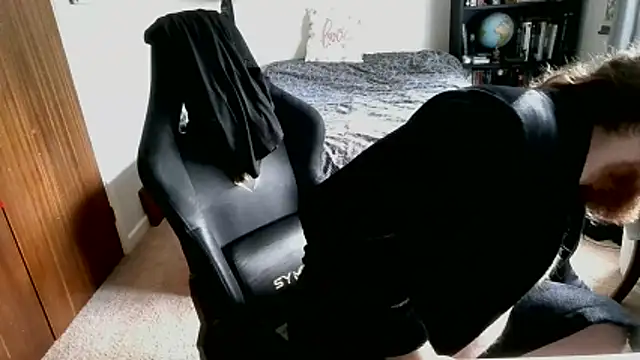 Hairy Guy30 online show from April 2026 02:55:02 PM