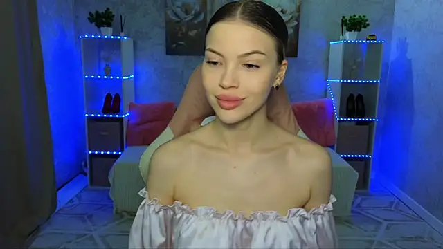 EmmyMills online show from February 2026 09:35:02 PM