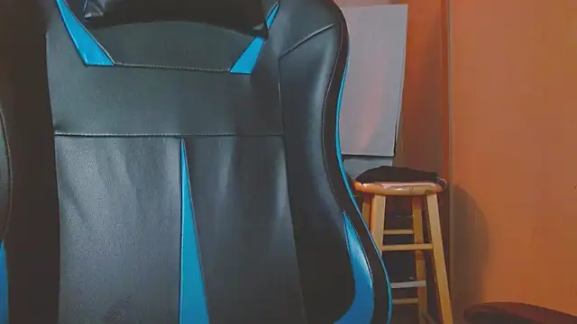 Snapshot of cosmicjones chatting on February 2025 11:17:02 AM cosmicjones online show from February 2025 11:17:02 AM