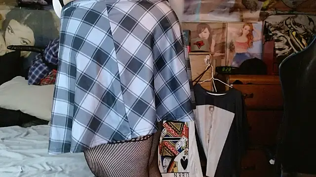 Snapshot of cosmicjones chatting on November 2025 12:29:02 PM cosmicjones online show from November 2025 12:29:02 PM