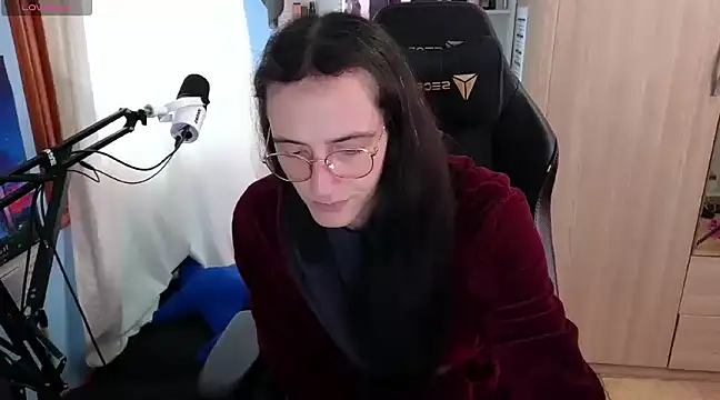 MemiKouki online show from February 2025 01:09:02 PM