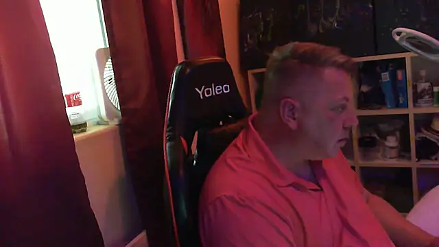 Mic Oxinner online show from October 2025 09:24:01 PM