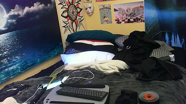Snapshot of Mic_Oxinner chatting on June 2026 09:11:02 AM Mic Oxinner online show from June 2026 09:11:02 AM