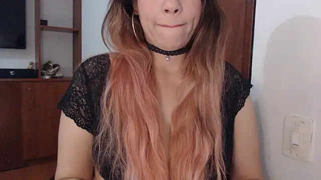 Snapshot of FREYJA- chatting on September 2025 10:51:02 AM FREYJA- online show from September 2025 10:51:02 AM