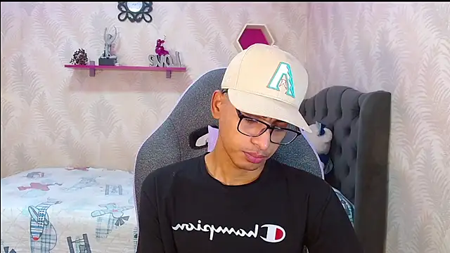 Snapshot of allens_joe chatting on March 2025 01:40:01 PM allens joe online show from March 2025 01:40:01 PM