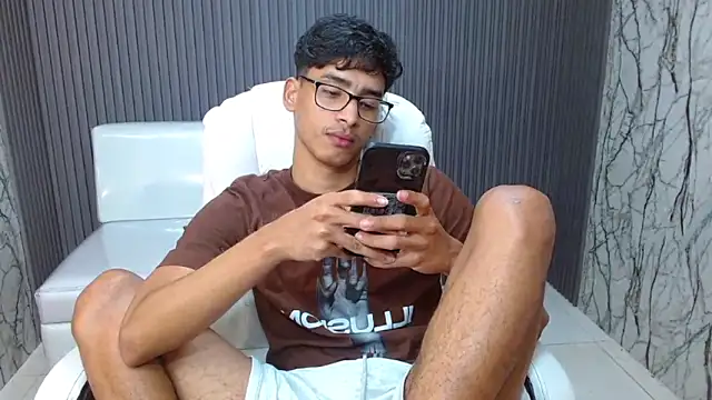 Snapshot of allens_joe chatting on October 2025 01:58:01 AM allens joe online show from October 2025 01:58:01 AM