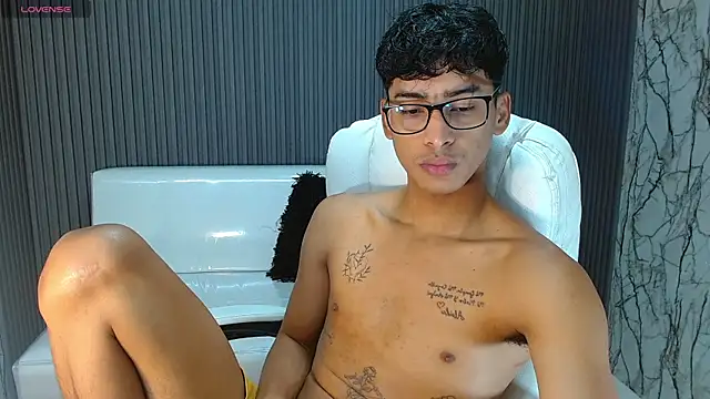 Snapshot of allens_joe chatting on October 2025 02:14:02 AM allens joe online show from October 2025 02:14:02 AM