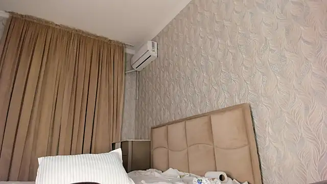 heyheyneko online show from October 2025 01:33:02 PM