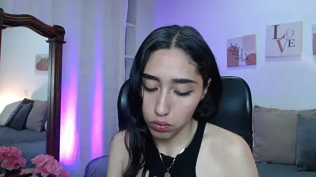 Snapshot of madisex_s chatting on October 2025 01:44:02 PM madisex s online show from October 2025 01:44:02 PM