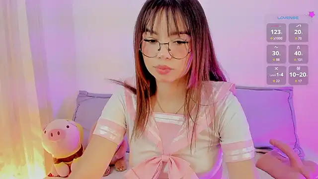 Snapshot of Lovely_celestte chatting on June 2026 12:34:02 AM Lovely celestte online show from June 2026 12:34:02 AM
