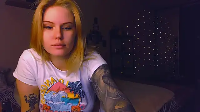 VoluptuousDreams online show from December 2024 01:24:01 PM
