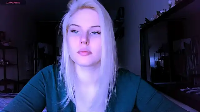 VoluptuousDreams online show from March 2025 02:55:02 PM