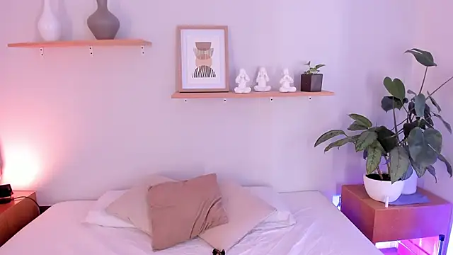 Scarlett Morgan  online show from March 2025 07:47:02 PM