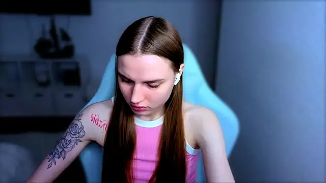 StellaLawless online show from October 2025 12:50:02 PM