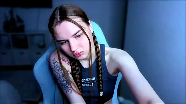 StellaLawless online show from November 2025 08:33:02 PM