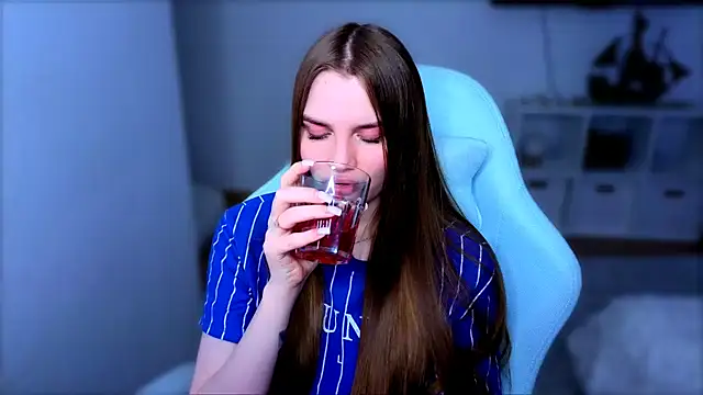 StellaLawless online show from December 2025 09:21:01 PM