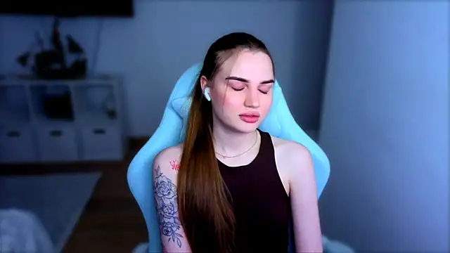 StellaLawless online show from December 2025 07:43:02 PM