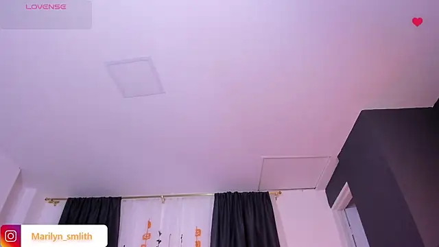 MarilynSmIith online show from October 2025 12:06:01 PM