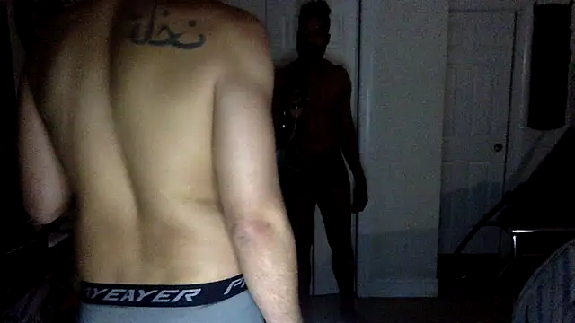 Snapshot of TheOnlyTwinTowers chatting on March 2025 06:00:02 AM TheOnlyTwinTowers online show from March 2025 06:00:02 AM