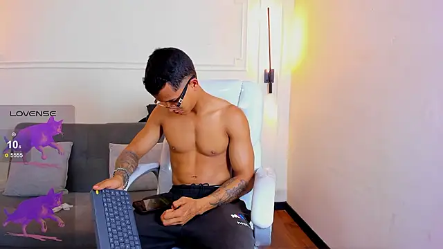 Paradise boy s online show from February 2026 05:58:01 PM