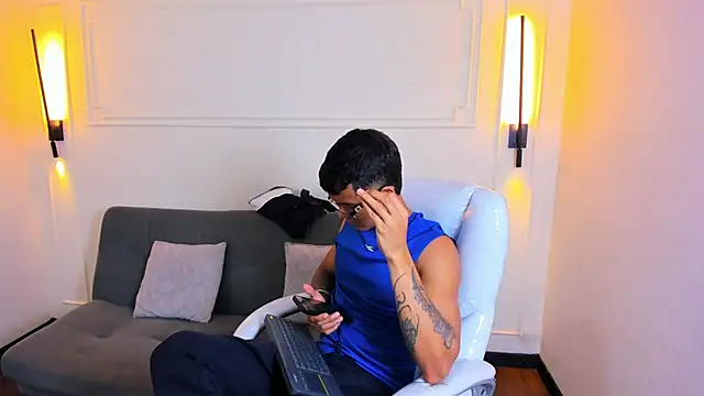 Paradise boy s online show from April 2026 08:31:01 PM