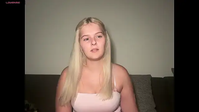 Snapshot of Allylove03 chatting on November 2025 07:58:01 PM Allylove03 online show from November 2025 07:58:01 PM