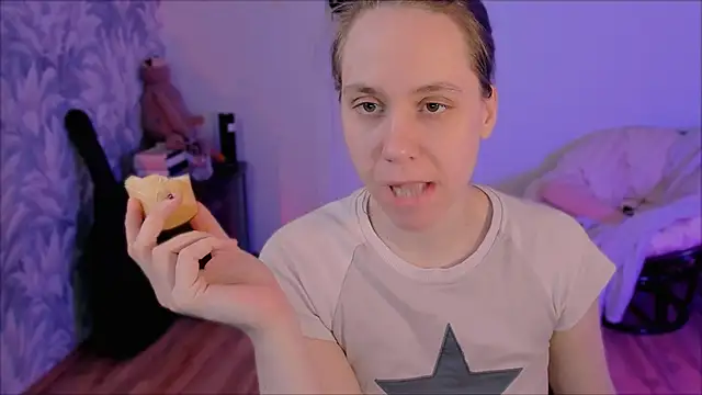 Malinax online show from April 2026 01:22:01 PM