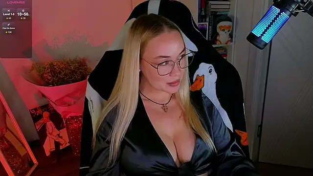 Snapshot of Emili1- chatting on September 2025 04:20:01 PM Emili1- online show from September 2025 04:20:01 PM