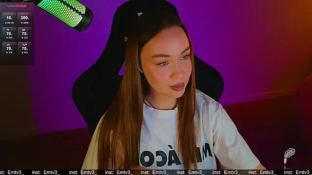 Emili1- online show from April 2026 10:05:02 AM