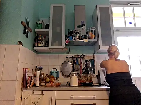 Snapshot of FrauleinSchmitt chatting on October 2025 11:18:01 AM FrauleinSchmitt online show from October 2025 11:18:01 AM