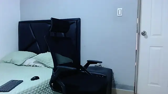 Snapshot of JJ_Shelby chatting on March 2025 05:13:01 PM JJ Shelby online show from March 2025 05:13:01 PM