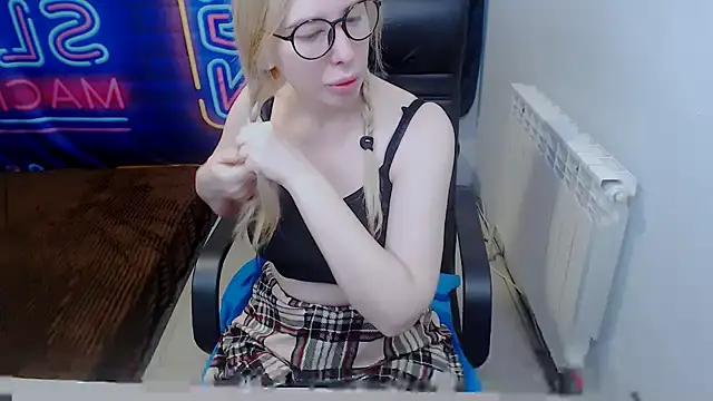 kerakiss877 online show from February 2026 09:15:02 PM