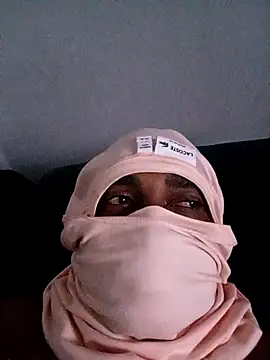 Snapshot of Beto0815 chatting on February 2026 02:59:01 AM Beto0815 online show from February 2026 02:59:01 AM