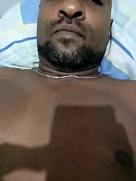 Snapshot of Beto0815 chatting on February 2026 01:13:02 AM Beto0815 online show from February 2026 01:13:02 AM