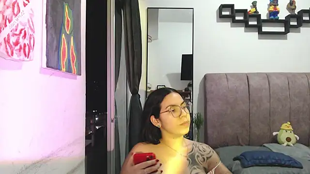 Liza Thurner online show from September 2025 12:32:02 AM