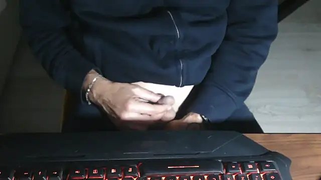 Snapshot of Adri_gard chatting on October 2025 09:49:01 PM Adri gard online show from October 2025 09:49:01 PM