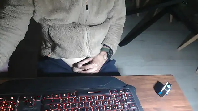 Adri gard online show from April 2026 08:25:02 PM