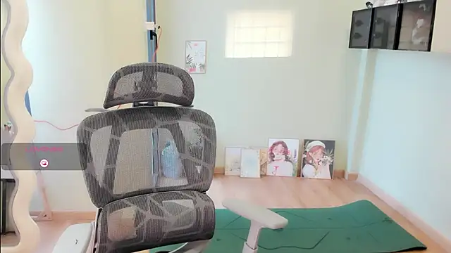 Nery Asian online show from April 2026 03:33:02 AM