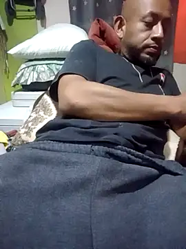 pineda1689 online show from February 2025 10:09:01 PM