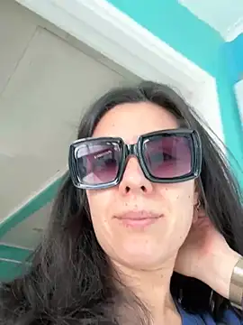 Reinacatchile online show from March 2026 09:22:02 PM