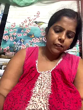 Snapshot of Beauty-queen chatting on October 2025 11:08:02 AM Beauty-queen online show from October 2025 11:08:02 AM