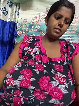 Beauty-queen online show from April 2026 01:44:01 PM