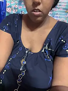Snapshot of Beauty-queen chatting on June 2026 03:38:02 PM Beauty-queen online show from June 2026 03:38:02 PM