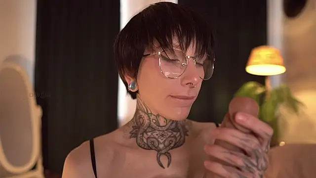 Snapshot of ifuckingtoy_ chatting on September 2025 11:44:01 AM ifuckingtoy  online show from September 2025 11:44:01 AM