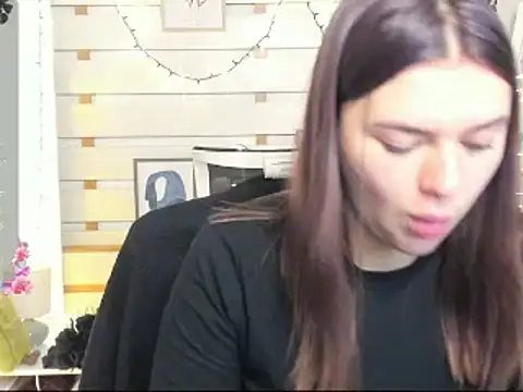 Josephine Kiss online show from December 2025 08:11:01 AM