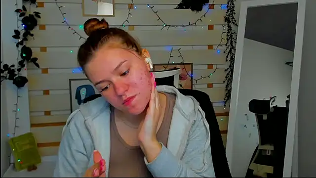 Snapshot of Josephine_Kiss chatting on April 2026 07:00:01 AM Josephine Kiss online show from April 2026 07:00:01 AM