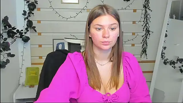Snapshot of Josephine_Kiss chatting on May 2026 01:05:02 PM Josephine Kiss online show from May 2026 01:05:02 PM